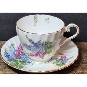 Aynsley Teacup And Saucer Set England Floral Motif Fine Bone China Cottage